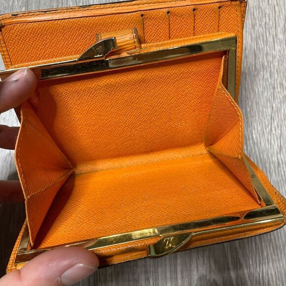 Authentic Louis Vuitton Orange Kisslock Wallet - Picture 6 of 9